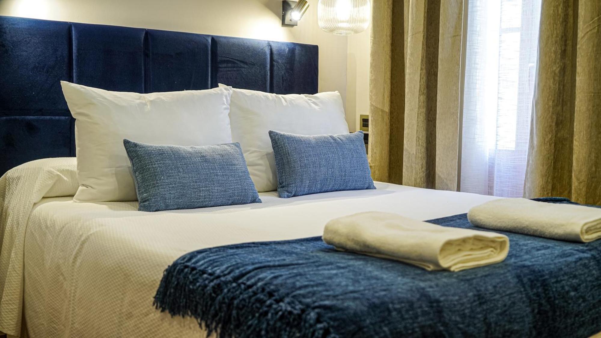 Apartamentos Puente Romano Suites Mérida Zewnętrze zdjęcie