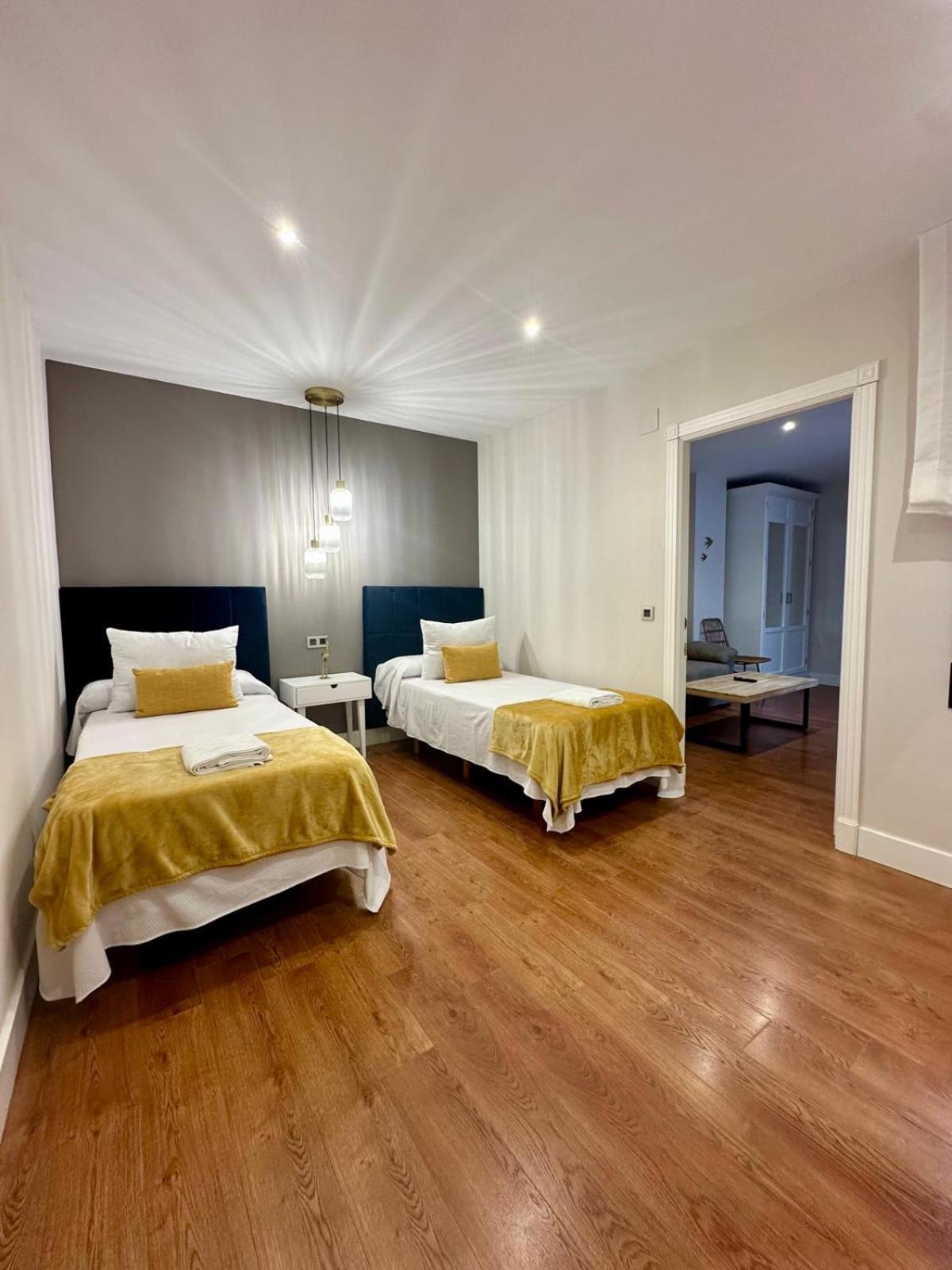 Apartamentos Puente Romano Suites Mérida Zewnętrze zdjęcie